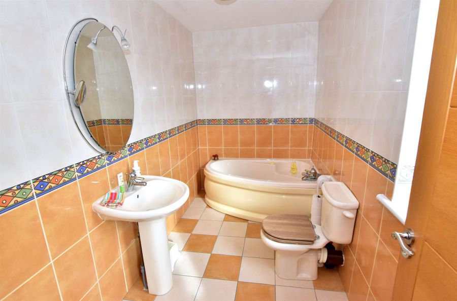 9 Cronstown Cottage Avenue