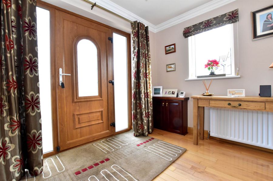 9 Cronstown Cottage Avenue