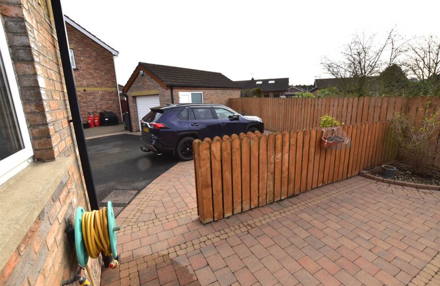 9 Cronstown Cottage Avenue