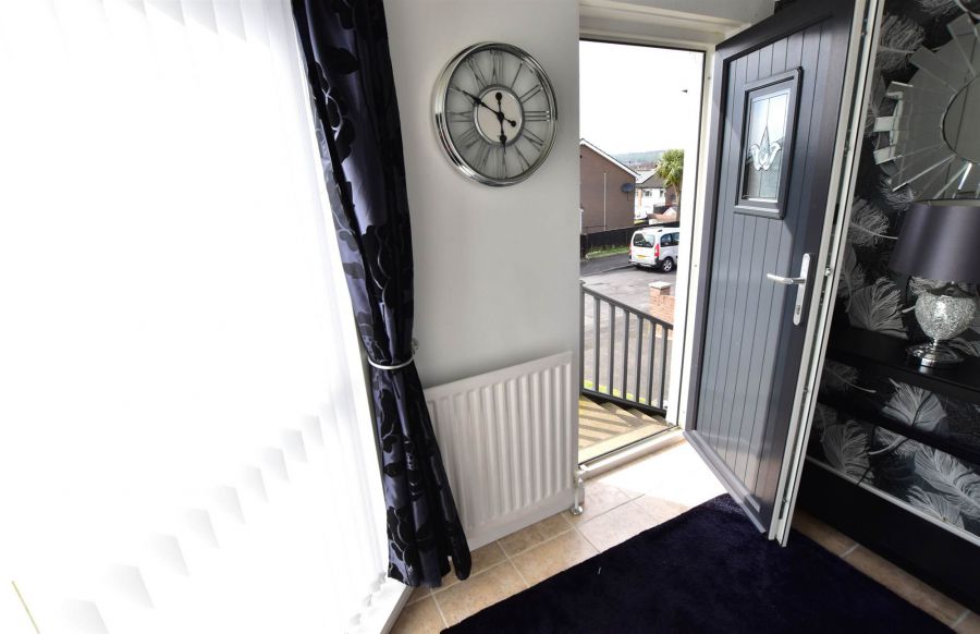 14 Broomhill Park