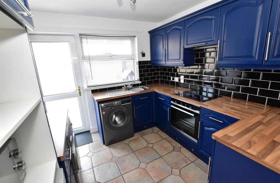 14 Broomhill Park