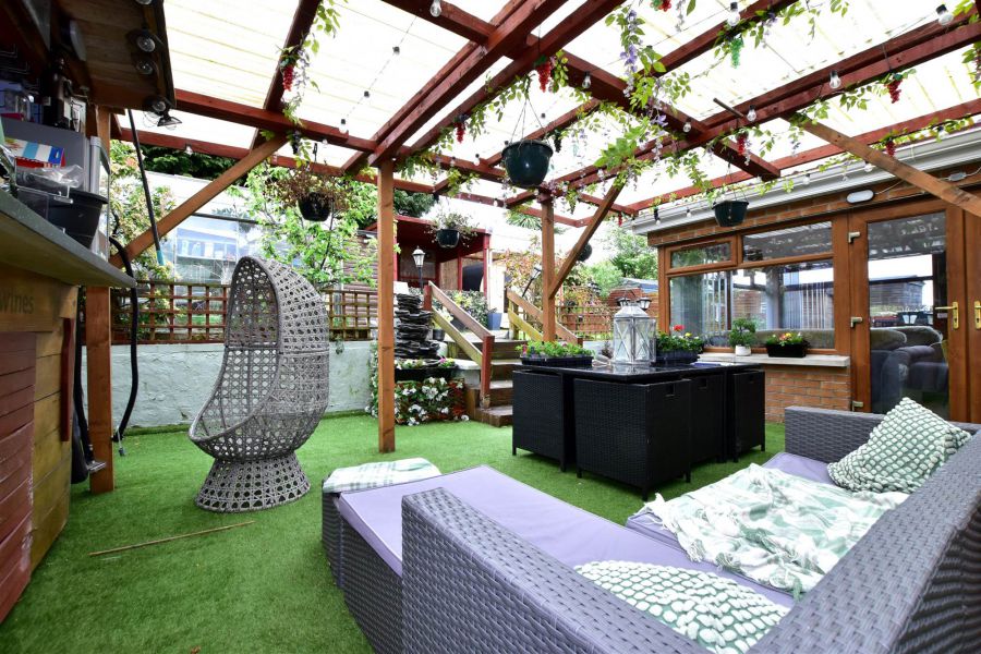 7 Abbeydale Drive