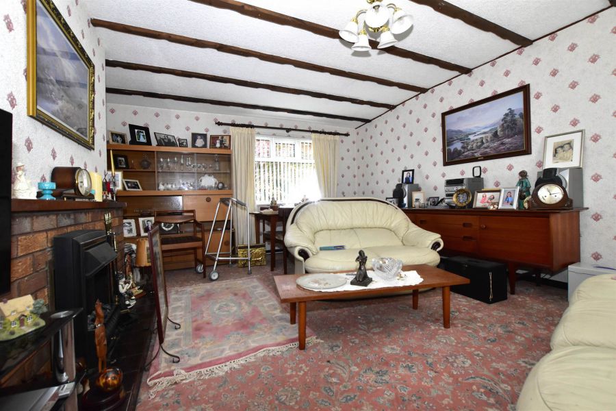 18 Ten Acre Estate