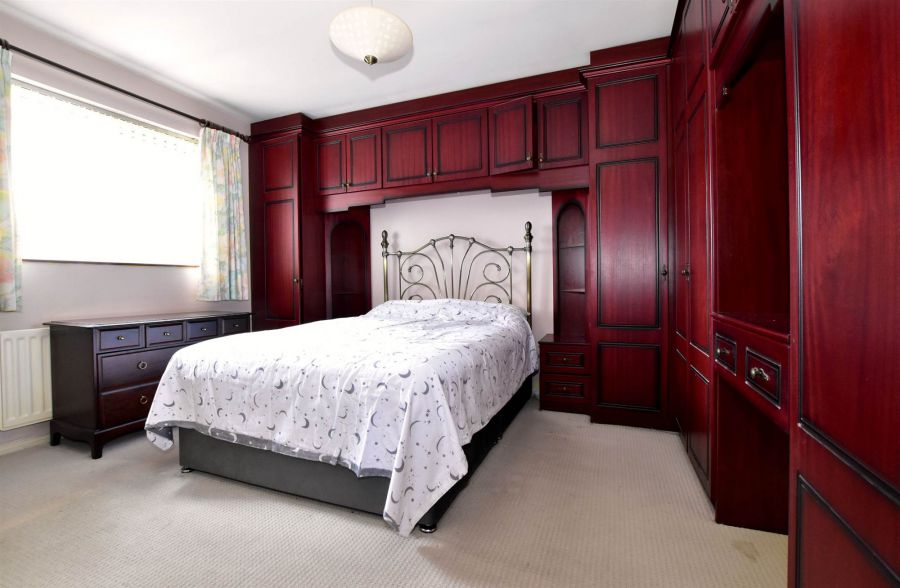 2 Regency Park