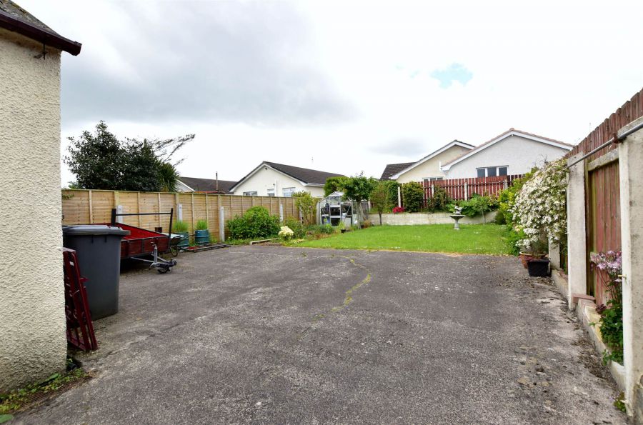2 Regency Park