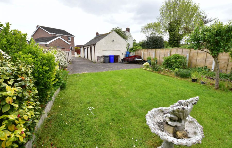 2 Regency Park