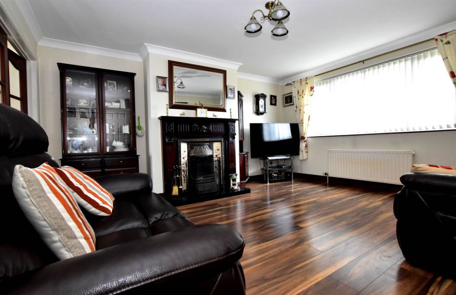 2 Regency Park