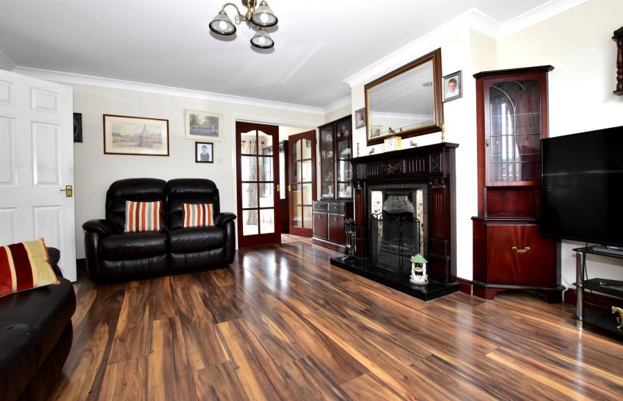 2 Regency Park