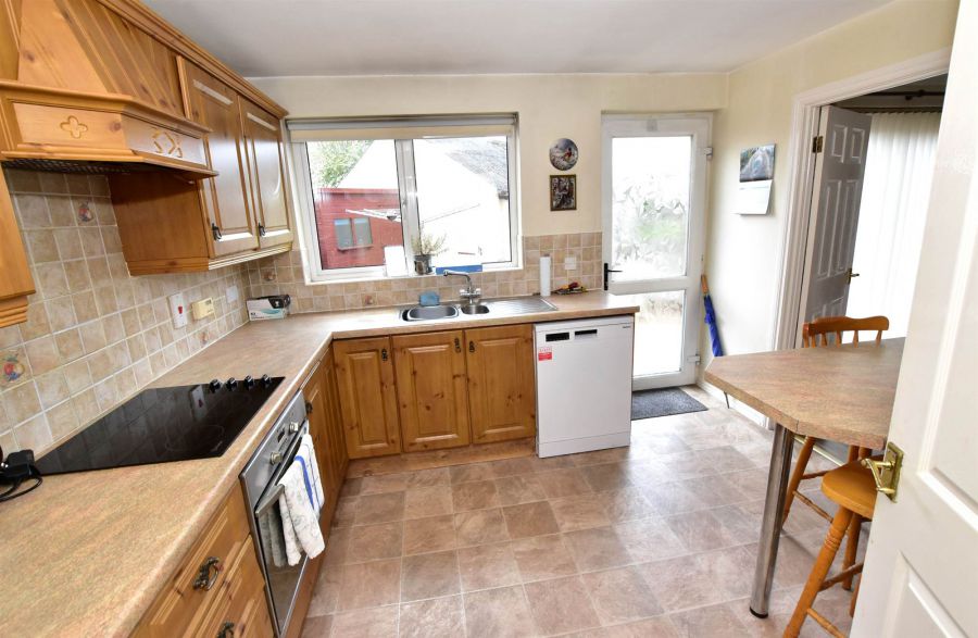 2 Regency Park