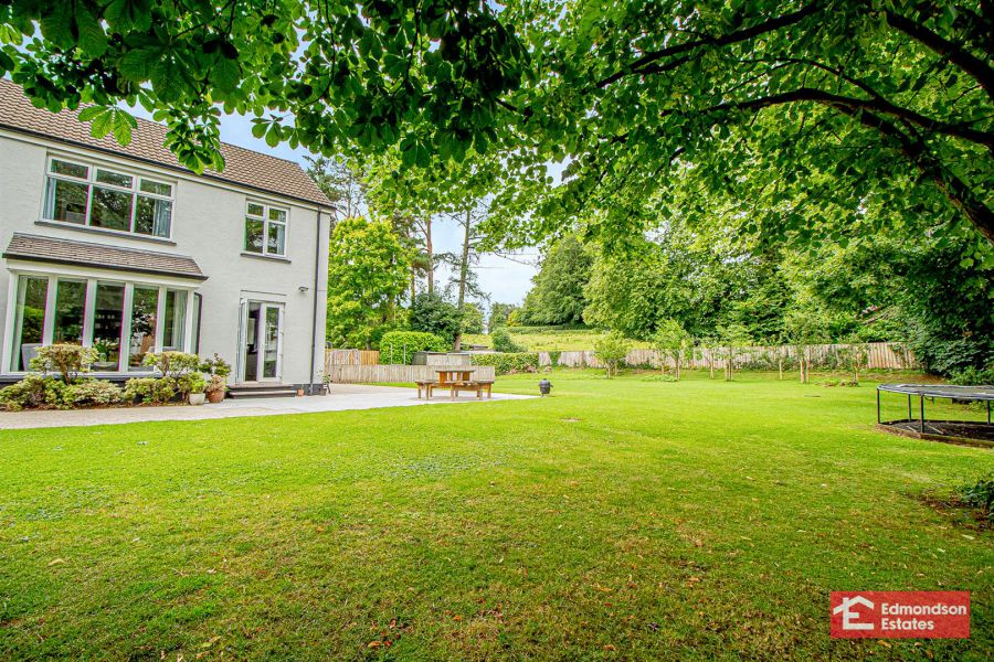 9 Tullyglass Park