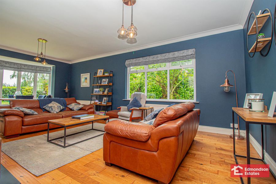 9 Tullyglass Park