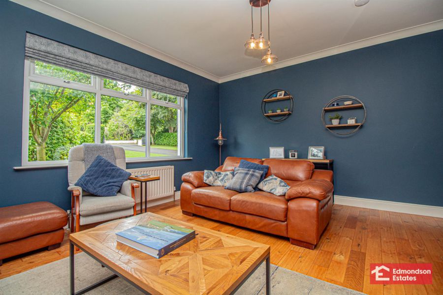 9 Tullyglass Park