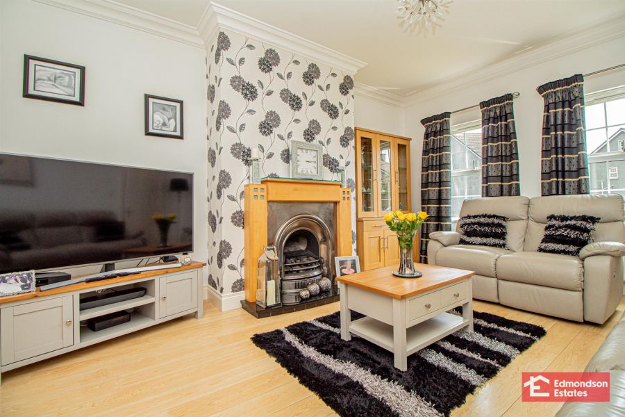 10 Three Trees Manor
