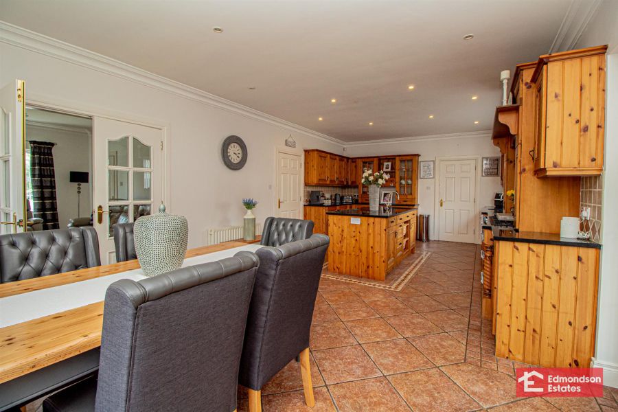 10 Three Trees Manor