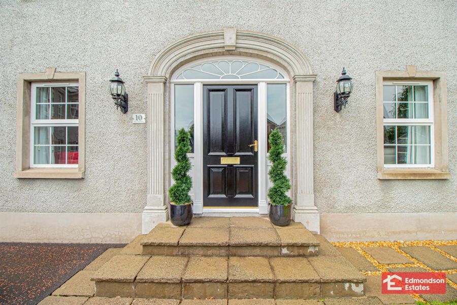 10 Three Trees Manor