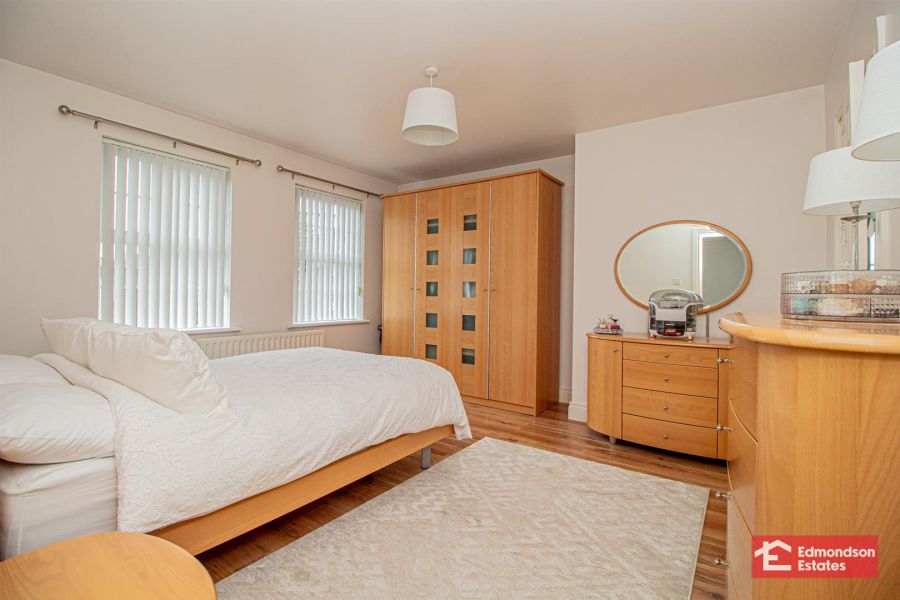 10 Three Trees Manor