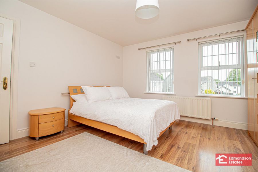 10 Three Trees Manor