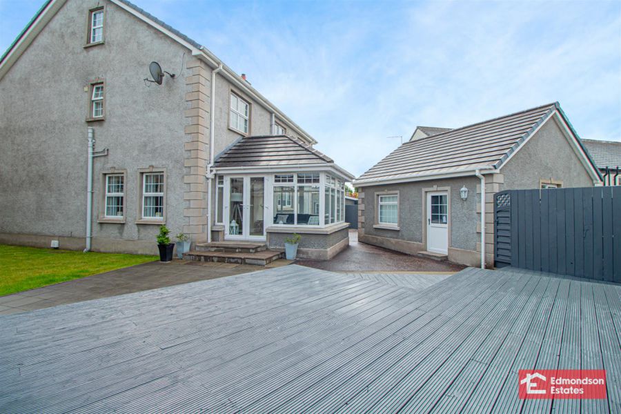 10 Three Trees Manor