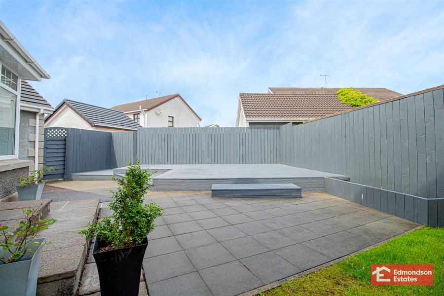 10 Three Trees Manor