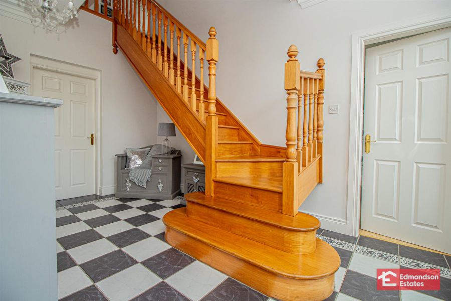 10 Three Trees Manor