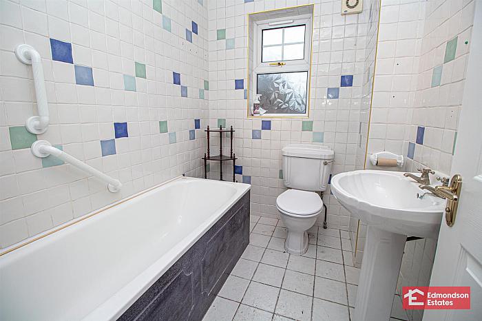 42A Parklands 42A Parklands