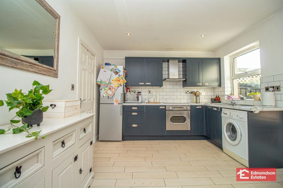 15 Glen Mews