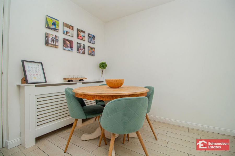15 Glen Mews