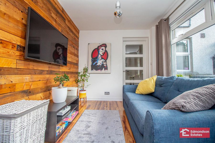 15 Glen Mews
