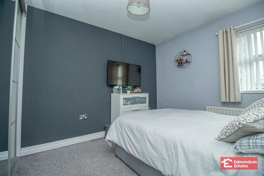 15 Glen Mews