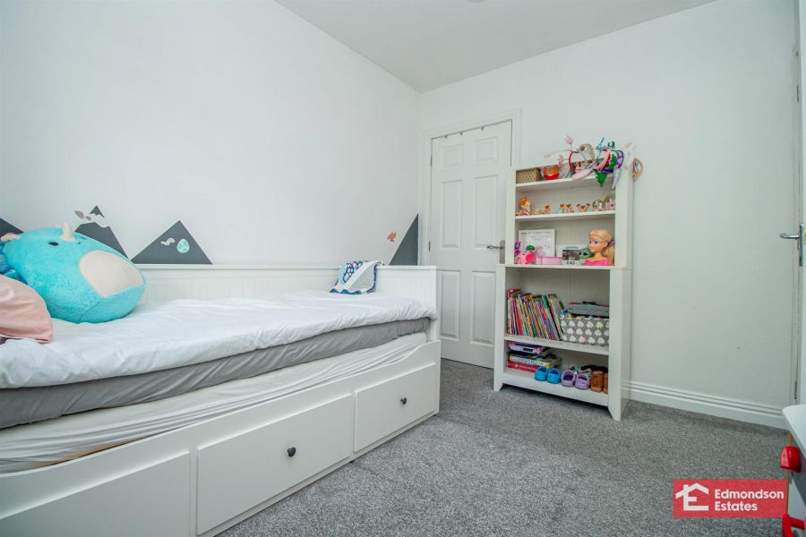 15 Glen Mews