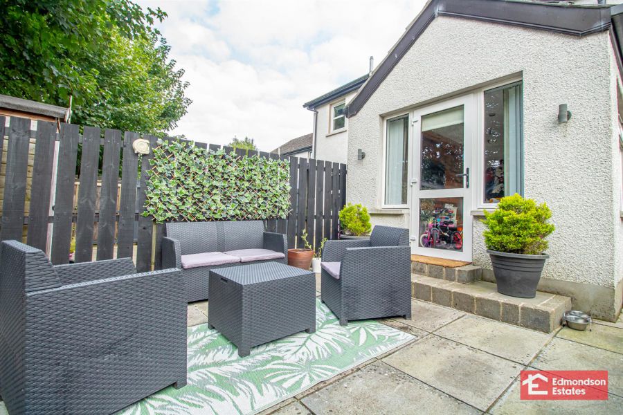 15 Glen Mews