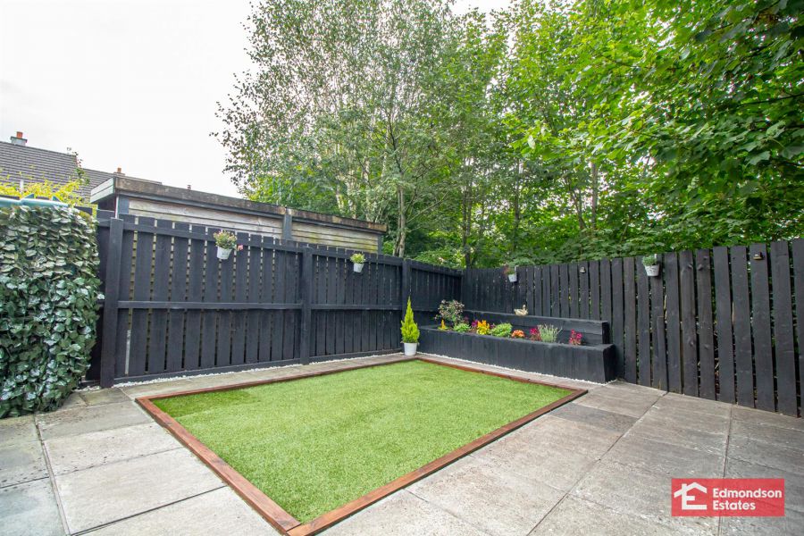 15 Glen Mews