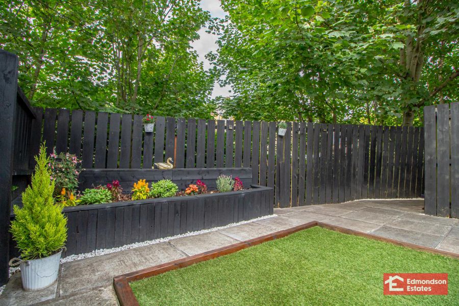 15 Glen Mews