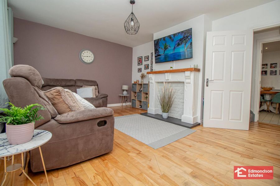 15 Glen Mews