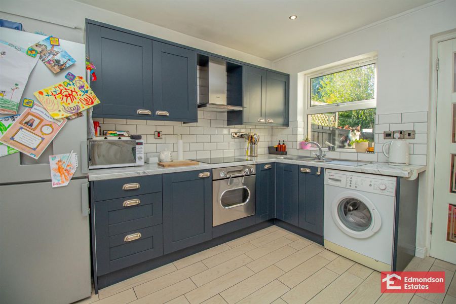15 Glen Mews