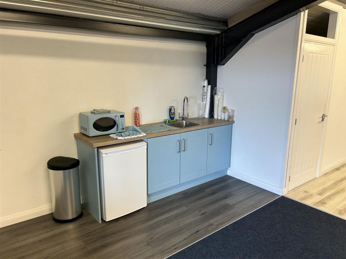 Unit 6 Woodhill Commercial Park
