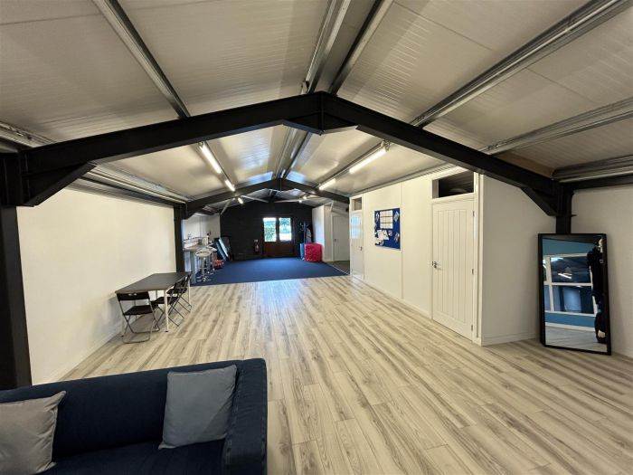 Unit 6 Woodhill Commercial Park
