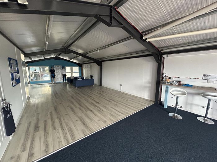 Unit 6 Woodhill Commercial Park