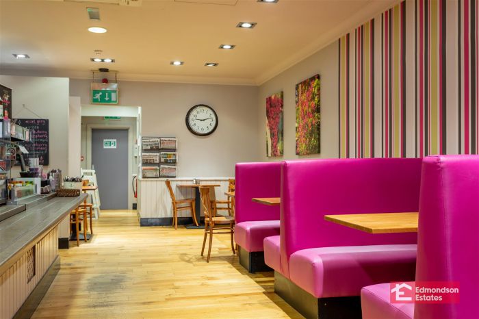 Caffe Tosca, 62 Ballymoney Street