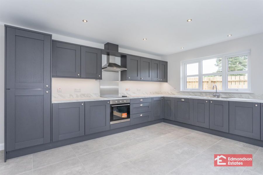 The Dwight, Site 11 Buick Gate, Tobar Park