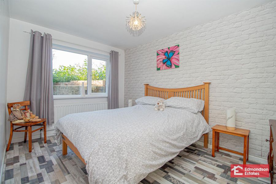 64 Glenhugh Road