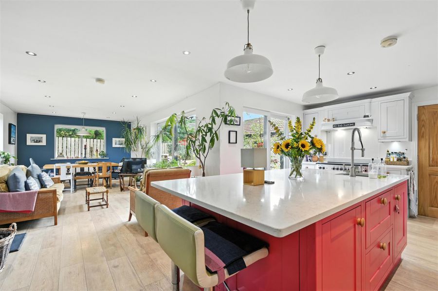 17 Markstown Close