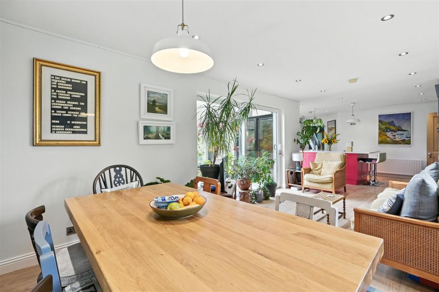 17 Markstown Close