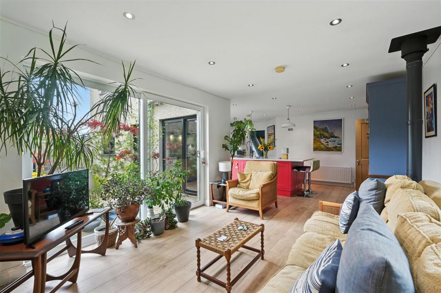 17 Markstown Close
