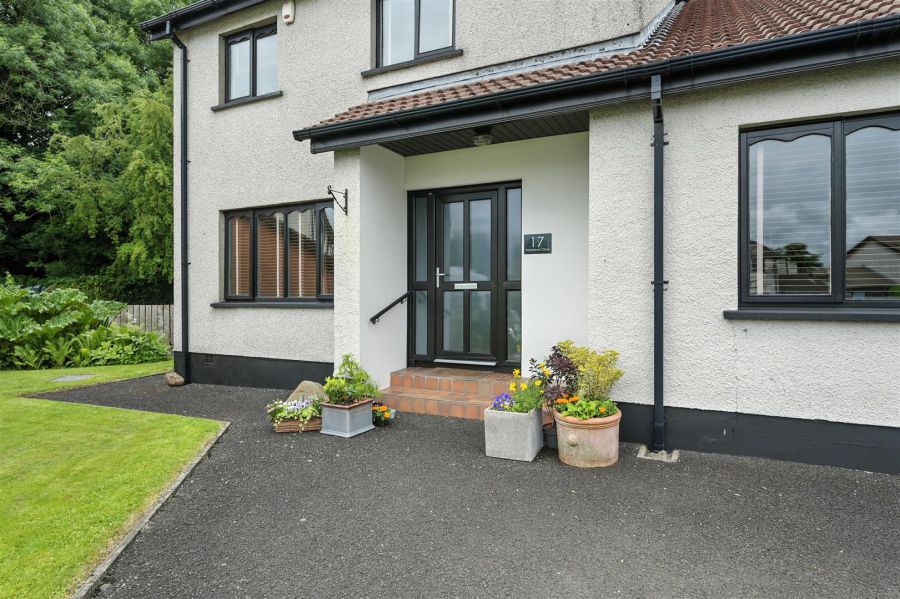 17 Markstown Close