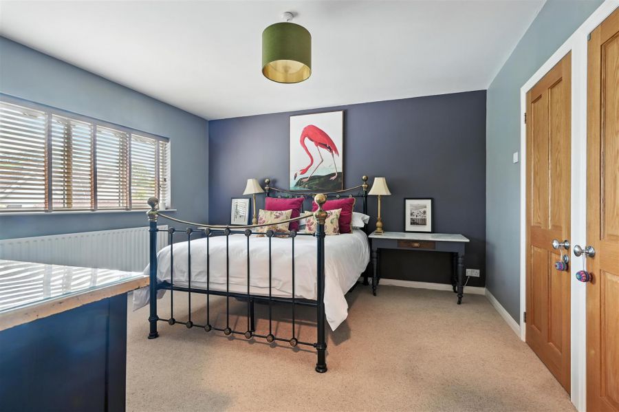 17 Markstown Close