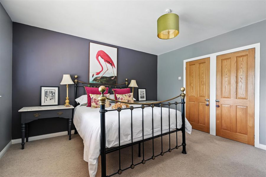 17 Markstown Close