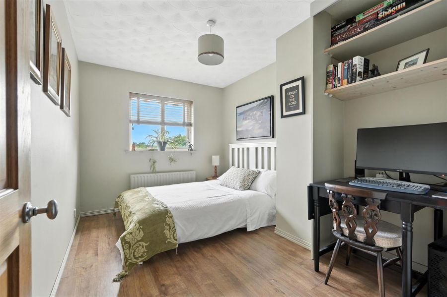 17 Markstown Close