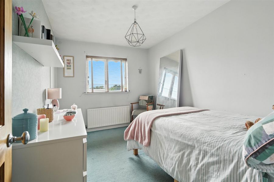 17 Markstown Close
