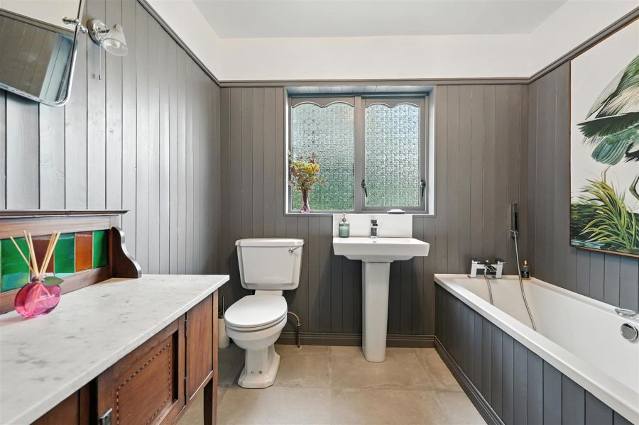 17 Markstown Close